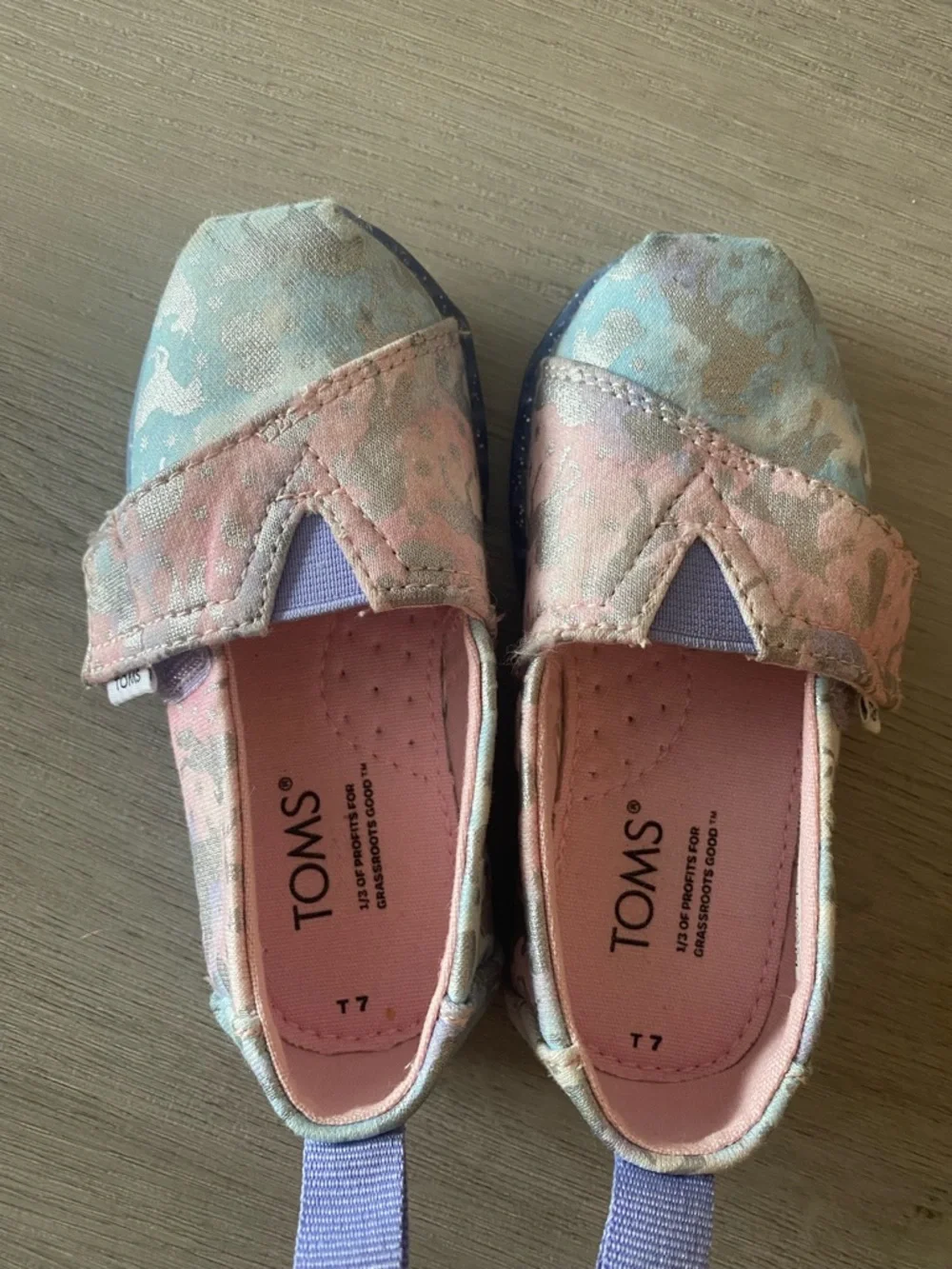 Toms Kids Moccasin Slip-On Shoes in Pink & Light Blue